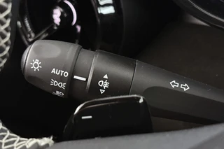 Alfa Romeo Junior 1.2 Turbo Hybrid Ibrida Sport Speciale Pano Massage Stoelverwarming / 44