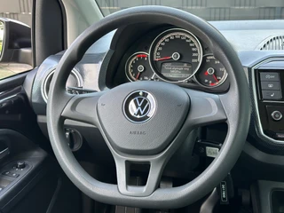 Volkswagen up! 1.0 65pk Move Up! Cruise | Stoelverwarming | Camera | 4-season | Mistlampen | Bluetooth | Rijklaar incl. 1 jaar Bovag garantie / 14