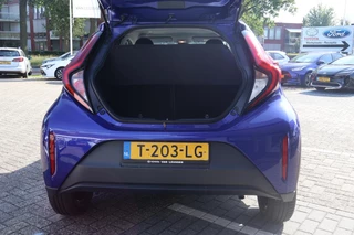 Toyota Aygo X PLAY AIRCO CAMERA AD-CRUISE APPLE/ANDROID NL-AUTO / 19