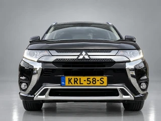 Mitsubishi Outlander 2.4 PHEV Intense+ 4WD 225 pk AUT. | 1e eigenaar | navigatie | trekhaak | elektr. v. stoel | carplay | alcantara / 2