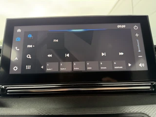 Citroën ë-C3 Max 113pk 44 kWh (Trekhaak - Camera - Automatische Airco - Navigatie - Apple Carplay - LED) / 20