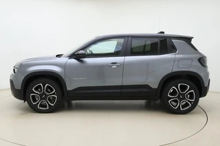 Jeep Avenger Summit 54 kWh | Camera | Apple carplay/Android auto | Voorruitverwarming | Climate control / 6