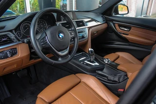 BMW 3-serie 316i Executive | Luxury Line | Sportstuur | Cruise control | Sportstoelen | Stoelverwarming | Climate control | Navigatie | Bluetooth | Regensensor | Lichtpakket | 18 inch | PDC / 13