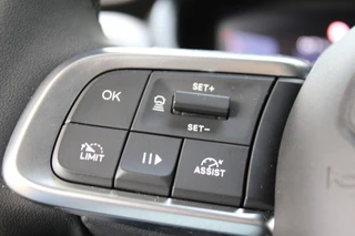 Jeep Avenger 1.2 Longitude  | JBL Audio | Adaptieve cruise | Keyless / 9