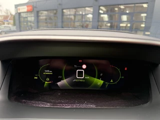 Peugeot 208 1.2 Turbo 100 PK GT | Navigatie | Zwart dak | Sportstoelen | Keyless Start | 17" Lichtmetalen Velgen | Full LED Verlichting | Climate Control | Cruise Control | Camera | Parkeersensoren | Dodehoek detectie | / 9
