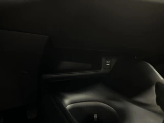 Toyota C-HR 1.2 Dynamic CAMERA NAVIGATIE TREKHAAK ECC CRUISE LM. / 56