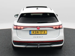 Volkswagen Passat Variant 1.5 eHybrid 272 Pk R-Line | Black Style | Stoel/Stuurverwarming | Panoramadak | 360 Camera | Head Up | Memory | Trekhaak | 19 Inch | 155 Km !! / 7
