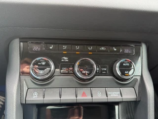 Skoda Karoq 1.5 TSI ACT Business Edition, trekhaak, stoelverwarming, navigatie, climaat controle / 31