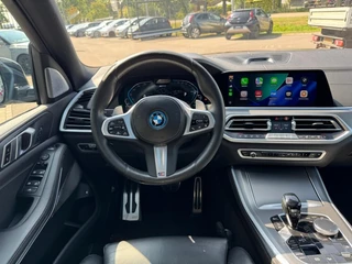 BMW X5 XDRIVE45E M-Sport Bowers & Wilkins Pano Softclose Laser Trekhaak Mooi vol uitgevoerd! / 17