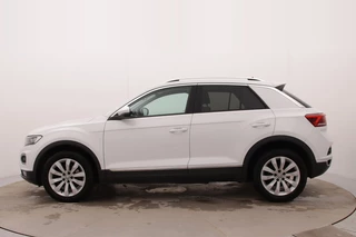 Volkswagen T-Roc 1.5 TSI Sport | Trekhaak | Adaptive Cruise | Stoelverwarming | Digital Dash | CarPlay / 8