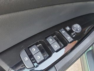 Kia Sportage 1.6T PHEV AWD DynamicPlusLine Edition | Plug-In Hybride | Stoel en stuurverwarming | Elektrisch bedienbare voorstoelen | Navigatie | Camera | Apple Carplay / Android Auto | / 39