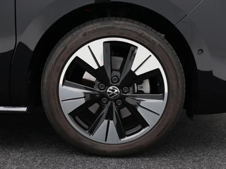 Volkswagen Multivan 1.5 eHybrid 245 Pk L2 Bulli Edition 4Motion | 6-Persoons | Panoramadak | Harman & Kardon | Camera | Trekhaak | 19 Inch | 5.703 Km !! / 14