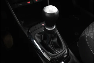 Kia Picanto 1.0 DPI DynamicLine  - Achteruitrijcamera - Navigatie - Airco - Cruise Control - Apple Carplay / Android Auto - Fabrieksgarantie tot 05-2031 / 30