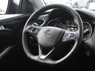 Opel Grandland 1.6 Turbo Hybrid Business Executive | Stoelverwarming en ventilatie | 225 PK | 19 inch lichtmetalen velgen | Lederen bekleding | Parkeersensoren v+a | Elektrisch verstelbare bestuurdersstoel / 17