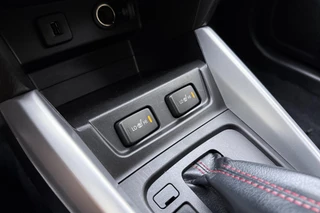 Suzuki Vitara 1.4 S | Trekhaak l Climate Control l Bluetooth l LED l Camera l PDC Voor & Achter l Stoelverwarming l Lichtmetalen Velgen / 20