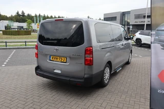 Toyota PROACE Electric Verso LONG EXTRA RANGE DYNAMIC 75KWH 8-PERSOONS ROLSTOELAUTO VERLAAGD-INBOUW-OPRIJPLAAT 2x SCHUIFDEUR / 22