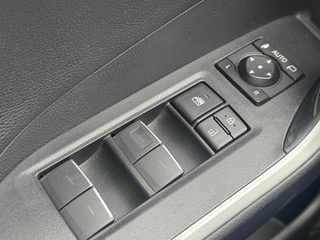 Toyota RAV4 2.5 Plug-in Hybrid AWD Dynamic TREKHAAK 1650KG TREKGEW EL-ACHTERKLEP 18'' LM-VELGEN CAMERA PARK-SENSOREN CLIMA APPLE/ANDROID / 17