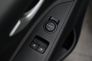 Kia Stonic 1.0 T-GDi MHEV ComfortLine  Carplay Trekhaak NAP! / 11