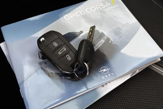 Opel Corsa 1.2 Turbo Hybrid GS Achteruitrijcamera 17" Apple CarPlay / 25