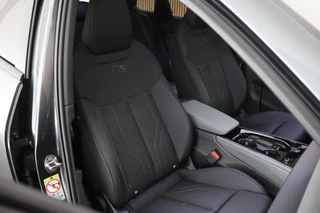 Audi Q3 1.5 272pk e-hybrid S edition Trekhaak Camera Keyless Panoramadak Stoelverwarming Virtual Cockpit Navigatie 2x S-Line / 2