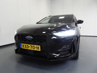 Ford Focus Wagon 1.0 EcoBoost Hybrid ST Line NAVI/CAMERA/ADAPT.CRUISE/LED/17"LMV! / 36