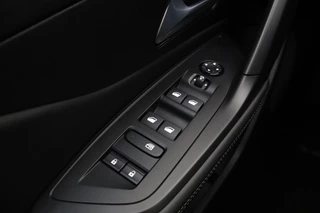 Peugeot 308 SW 1.2 PureTech Allure | Apple carplay/Android auto | Parkeercamera V + A | Electronic climate control | Draadloze telefoonlader | Stoelverwarming | Navigatie | Parkeersensoren V+A | Automaat / 20