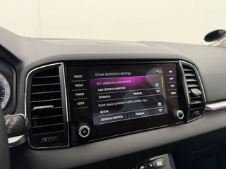 Skoda Karoq 1.5 TSI ACT Style | Automaat | Adaptive cruise | Stoelverwarming | CarPlay | Camera | Parkeersensoren / 24