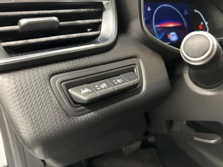 Renault Clio 1.6 E-Tech Hybrid 140 Zen CARPLAY NAVI CRUISE. / 18