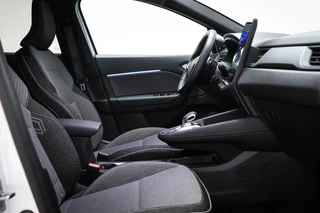 Renault Captur 1.3 mild hybrid 160 techno / 8