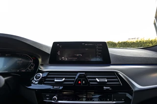 BMW 5 Serie 530e M-Sport  | Leder | Memory | NL Auto / 30