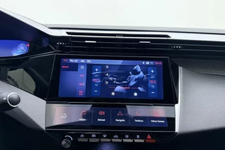 Peugeot 408 1.2 Hybrid 145 e-DCS6 Allure | Adaptive Cruise Control | Camera | Full LED | 19'' Lichtmetalen velgen | Climate Control | Navigatie | Apple Carplay & Android Auto | Keyless Entry & Start / 26