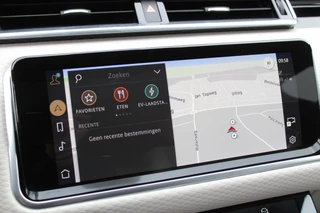 Land Rover Range Rover Velar 2.0 P400e R-Dynamic  | SVO Uniek! | Panoramadak | Head-Up | Black Pack | Meridian / 22