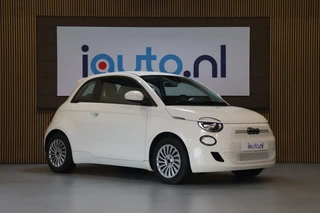 Fiat 500e Urban Comfort 42 kWh  Keyless/Stoelverw/CarPlay/Camera/Dodehoek/Pdc/15" / 4