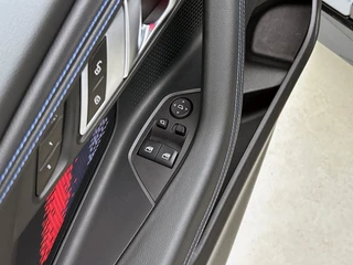 BMW 2-serie Coupé M240i xDrive | M Stoelen | Stoelverwarming | Cruise Control | / 31