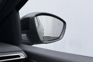 Peugeot 208 1.2 Hybrid 145 e-DCS6 GT Alcantara / 2+6 Jaar Garantie / 23