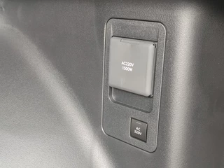 Toyota bZ4X Touring EXECUTIVE AWD 75 kWh NIEUW! PANODAK JBL-AUDIO 1500KG TREKGEW LM-VELGEN 20" 4S-BANDEN STOELVERW/KOELING STUURVERW BLIND SPOT WARMTEPOMP EL-ACHTERKLEP / 37