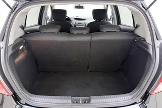 Hyundai i20 1.2i i-Vision / 8