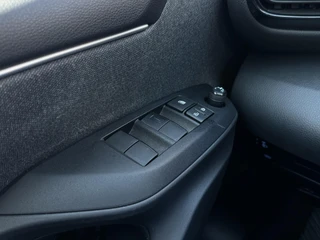 Toyota Yaris 1.5 Hybrid First Edition Apple Carplay/Android Auto, Camera, Climate/Cruise Control, Navigatie / 31