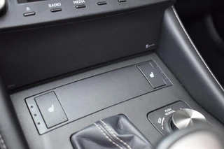 Lexus RC 300h Business Line Pro / 40