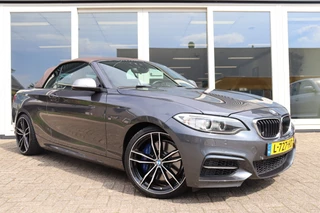 BMW 2 Serie Cabrio M235i xDrive Centennial High Executive Cruise Control, Airco, Apple Carplay, Camera, Navigatie, Prijs Is Rijklaar Inclusief 6 Maanden Garantie / 4