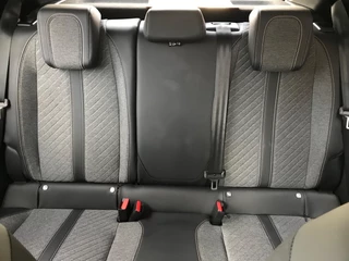 Peugeot 208 Allure PureTech 100pk / 16