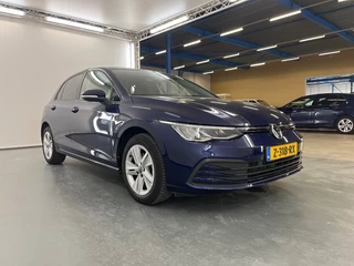 Volkswagen Golf 1.0 TSI Life / 2