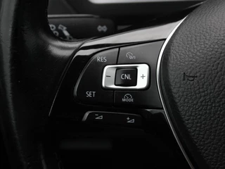 Volkswagen Tiguan 1.4 TSi 125 Pk Connected Series | Cruise Control | Navigatie | Climatronic | Parkeersensoren | 17 Inch | 158.663 Km !! / 21