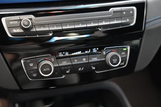 BMW X1 sDrive20i High Executive  Panoramadak M-Sport Trekhaak / 14