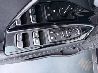 Kia Niro 1.6 GDi Hybrid DynamicLine  - Cruise Control - Lichtmetalen Velgen - Navigatie - Climate Control - Apple/Android Carplay - Virena Zekerheidspakket €895 / 21