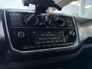 Volkswagen up! Up 1.0 BMT MOVE - NL Auto Airco Cruise Bluetooth Park. sens. achter / 24