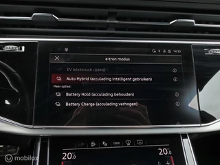 Audi Q8 55 TFSI e Quattro S-Line / Nachtzicht / HUD / Sfeer / 35