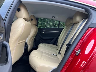 Peugeot 508 1.6 Plug-in Hybrid 225pk Automaat Allure Avantage | Leer | LED | Camera / 12