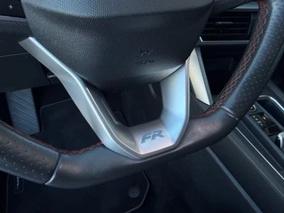 SEAT Leon 1.4 TSI eHybrid PHEV FR 204PK Trekhaak Camera Carplay ACC / 28
