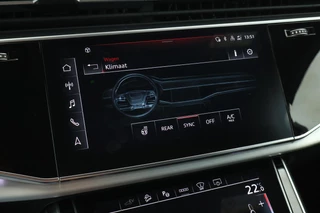 Audi Q7 55 TFSIe 381pk quattro Pro Line S Leder Memory Sluithulp B&O Panoramadak Camera Stoel + Stuurverwarming Luchtvering Navigatie 2x S-Line / 34